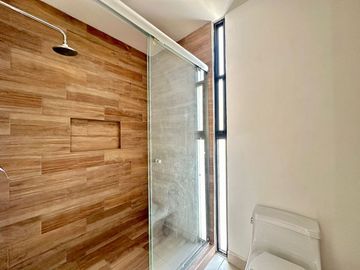 Exclusiva Casa de Autor en Valle de Juriquilla – ¡Gran Ubicación y Lujo!