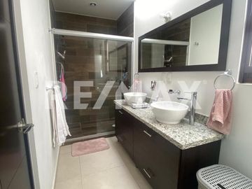 CASA EN VENTA EN PUERTA REAL II - (3)