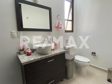 CASA EN VENTA EN PUERTA REAL II - (3)