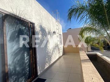 CASA EN VENTA EN PUERTA REAL II - (3)