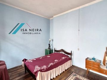 Casa en  la Juan Jaramillo y Hermano Miguel