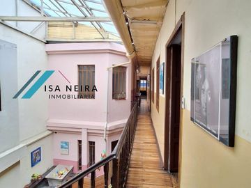Casa en  la Juan Jaramillo y Hermano Miguel