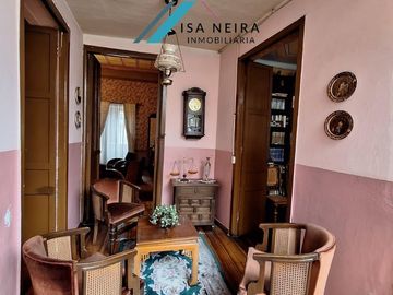 Casa en  la Juan Jaramillo y Hermano Miguel