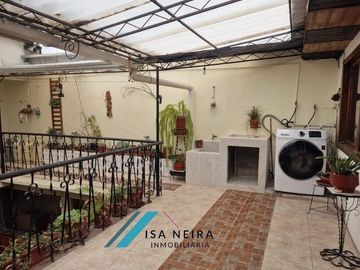Casa en  venta en la Rafael María Arizaga