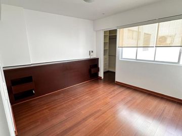 Venta Duplex frente a parque en Aurora, Miraflores