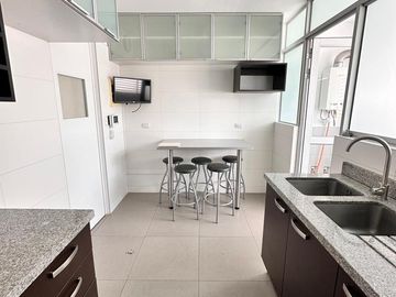 Venta Duplex frente a parque en Aurora, Miraflores