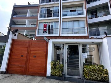 Venta Duplex frente a parque en Aurora, Miraflores