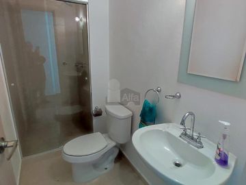 Departamento venta en Zona Esmeralda en planta baja con jardín.
