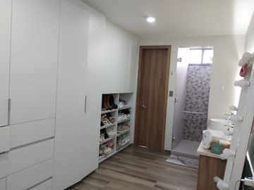 VENTA CASA FRACCIONAMIENTO BOSQUES DE ZAVALETA!!