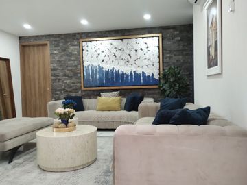 VENTA CASA FRACCIONAMIENTO BOSQUES DE ZAVALETA!!