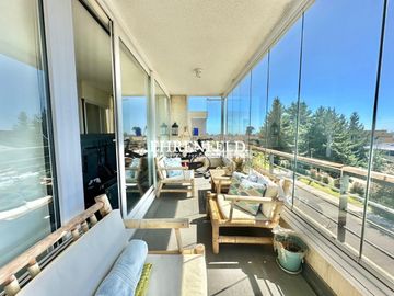 Lomas de Montemar. Concón. Amplio duplex de 160 m2.