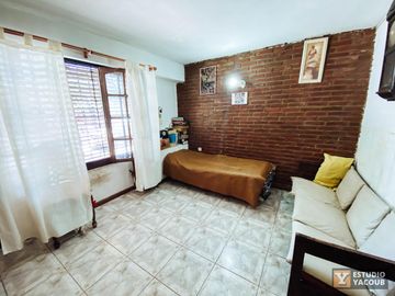 Casa en venta - 2 dormitorios 1 baño - Cochera - 107mts2 - Barrio Norte, La Plata