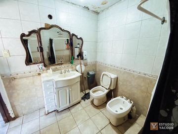 Casa en venta - 2 dormitorios 1 baño - Cochera - 107mts2 - Barrio Norte, La Plata