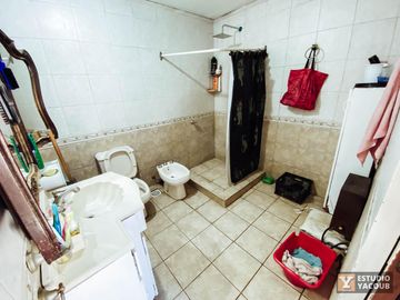 Casa en venta - 2 dormitorios 1 baño - Cochera - 107mts2 - Barrio Norte, La Plata