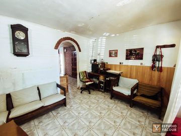 Casa en venta - 2 dormitorios 1 baño - Cochera - 107mts2 - Barrio Norte, La Plata