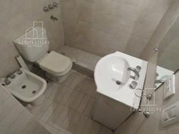 Oportunidad - Departamentos al frente en Balvanera