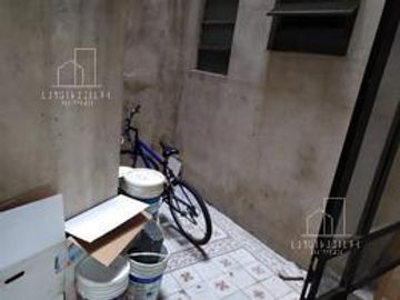 Oportunidad - Departamentos al frente en Balvanera