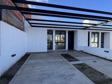 Dúplex en venta SOLARES DE MANANTIALES   | Planta baja