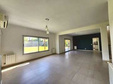 VENTA - CASA - LOTE INTERNO - SANTA CATALINA, VILLANUEVA
