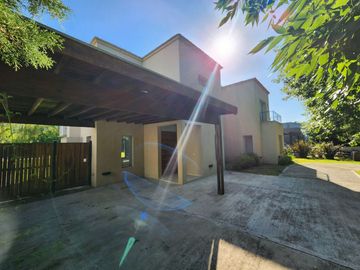 VENTA - CASA - LOTE INTERNO - SANTA CATALINA, VILLANUEVA