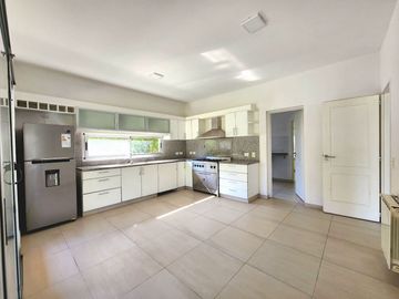 VENTA - CASA - LOTE INTERNO - SANTA CATALINA, VILLANUEVA