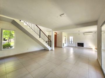 VENTA - CASA - LOTE INTERNO - SANTA CATALINA, VILLANUEVA