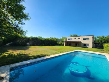 VENTA - CASA - LOTE INTERNO - SANTA CATALINA, VILLANUEVA