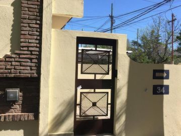 Casa en venta - 3 dormitorios 2 baños 1 cochera - 137mts2 - La Plata