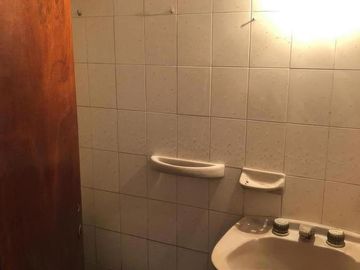 Casa en venta - 3 dormitorios 2 baños 1 cochera - 137mts2 - La Plata