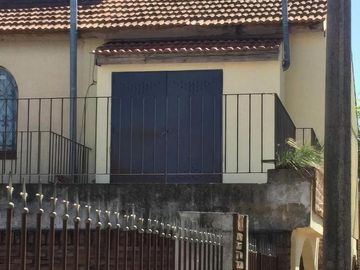 Casa en venta - 3 dormitorios 2 baños 1 cochera - 137mts2 - La Plata