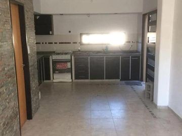 Dúplex en venta - 1 dormitorio 2 baños 1 cochera - 115mts2 - Villa Elvira
