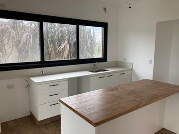 Casa en venta San Sebastián Área 7