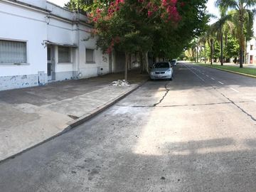 Casa en venta - 2 dormitorios 1 baño - 86mts2 - La Plata