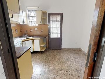 Casa en venta - 2 dormitorios 1 baño - 86mts2 - La Plata