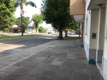 Casa en venta - 2 dormitorios 1 baño - 86mts2 - La Plata