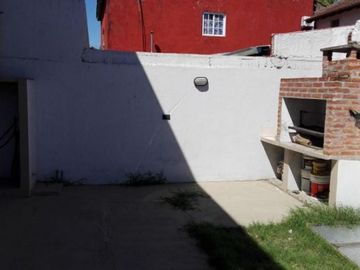 Dúplex en venta - 2 dormitorios 2 baños - Cochera - 94 mts2 - Villa Elvira, La Plata