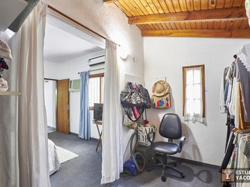 Casa venta - 3 dormitorios 2 baños - Cocheras - Piscina - 180mts2 - City Bell, La Plata