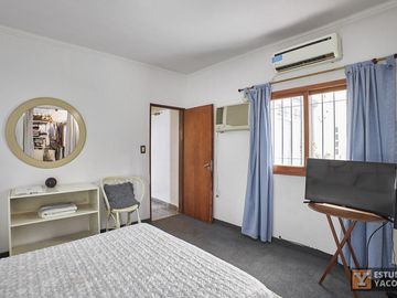 Casa venta - 3 dormitorios 2 baños - Cocheras - Piscina - 180mts2 - City Bell, La Plata
