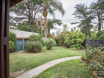 Casa venta - 3 dormitorios 2 baños - Cocheras - Piscina - 180mts2 - City Bell, La Plata