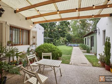 Casa venta - 3 dormitorios 2 baños - Cocheras - Piscina - 180mts2 - City Bell, La Plata