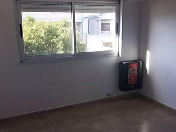 Dúplex en venta - 2 Dormitorios 2 Baños 1 Cochera - 70 mts2 - Tolosa