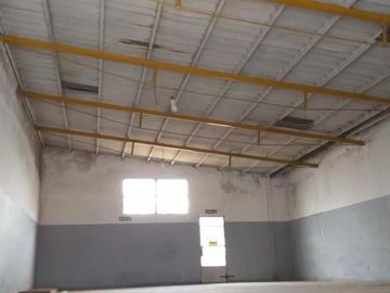 Depósito en venta - 1 baño - 160 mts2 - La Plata