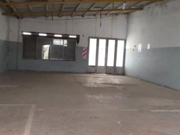 Depósito en venta - 1 baño - 160 mts2 - La Plata