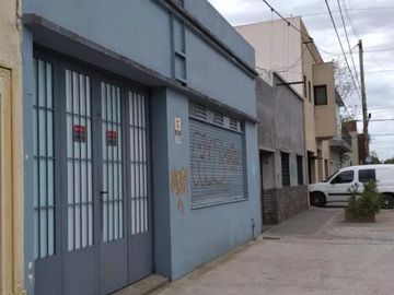 Depósito en venta - 1 baño - 160 mts2 - La Plata