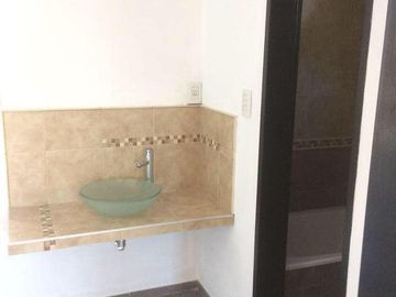 Dúplex en venta - 1 dormitorio 2 baños 1 cochera - 115 mts2 - Villa Elvira