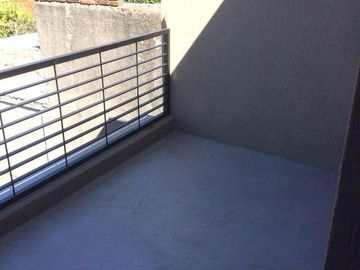 Dúplex en venta - 1 dormitorio 2 baños 1 cochera - 115 mts2 - Villa Elvira