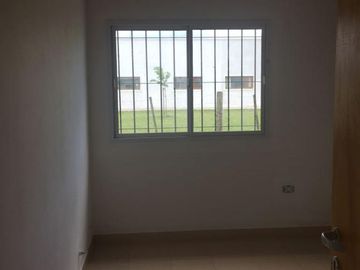 Casa en venta - 4 dormitorios 2  baños - 310mts2 - General Belgrano