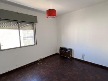 Departamento dos dormitorios en venta en colon esq.  general paz