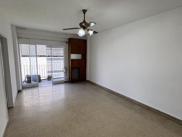 Departamento dos dormitorios en venta en colon esq.  general paz