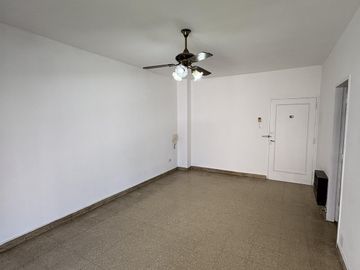 Departamento dos dormitorios en venta en colon esq.  general paz